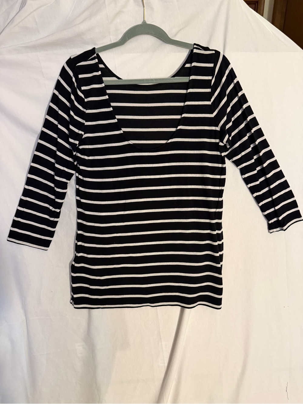 #551 Women’s Black & White Striped Scoop Neck Top